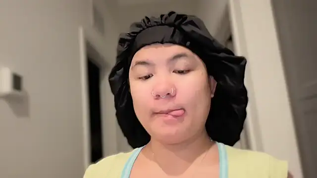 Momgoeswild - SQUUUUUIRT & JOIN IN THE SHOWER WITH ME!