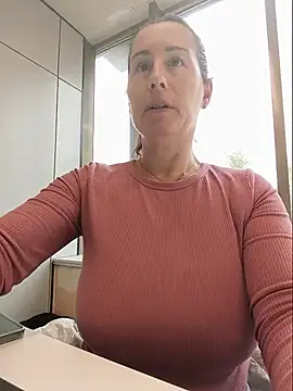 Bichota85 - Escupir tetas+ 2 videos LT