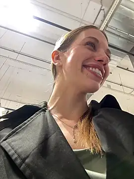 Olivia_Jemison - Shake my tits + slap them