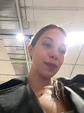 Olivia_Jemison - Shake my tits + slap them