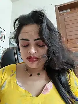 Pinky-2 - Oiling My Sexy Pussy Hole