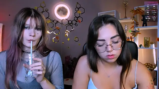 Kiki_swan - show ass and slap 3 hard times