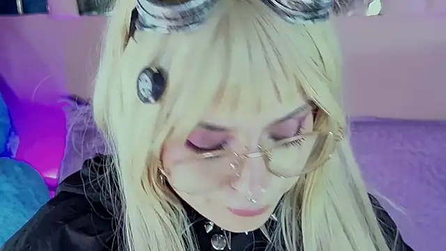 BizzyNoar - deep throat and full sanva on my face