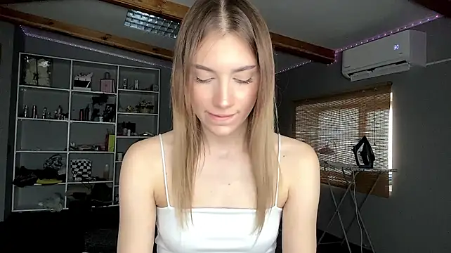 Simmisweet - take off pants