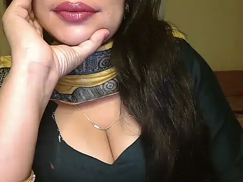 Selena_Ros875 - Ass oiling🍑🔥 wid 10X spanks🥵