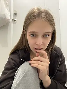 CutieShy - say meow meow on the WC MAN