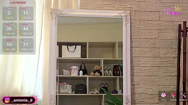 Bella_Posh - Happy pussy, happy life!