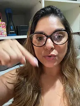 Mariiii_morena - Peladinha e mostrando por 3 minutos