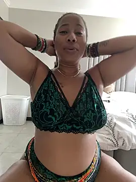 CurvyDesire1 - Let’s Have Fun Daddy