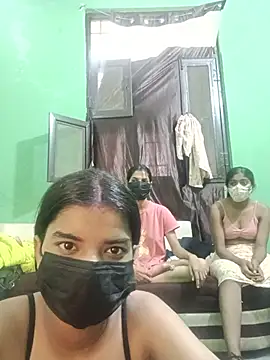 Queen_queen - Boobs show