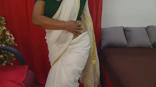 Mallu_Manisha
