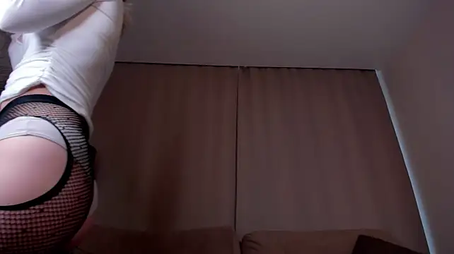 Fappershy - Handbra massage<3