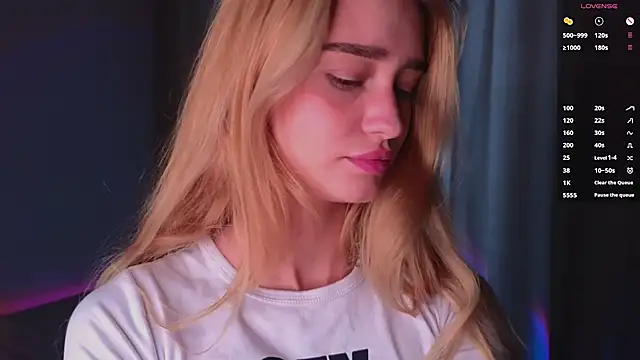 AliviaWithLove - Lick my lips and look at you <3