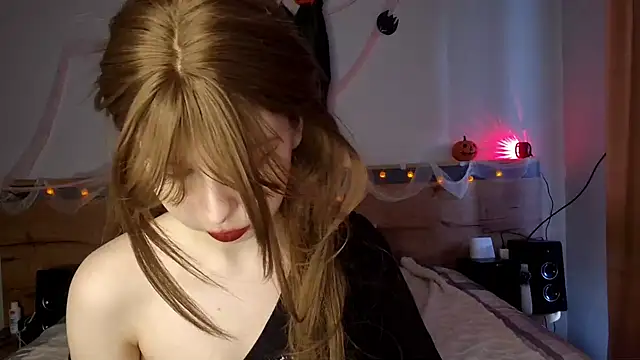 LynetHakes - Spank my juicy big tits x15