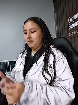 Cute_Penelope - zoom pussy+control vibrator at work🤫