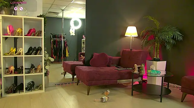 MaddyHeart - POLE DANCE TEASE