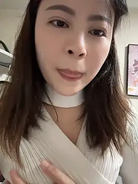 YaoYao8888 - 脱掉内衣直播2分钟