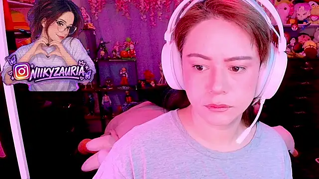 _niiky - little twerk oil ass