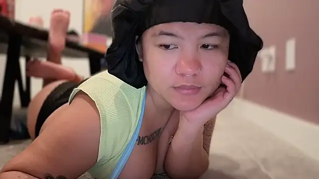 Momgoeswild - SQUUUUUIRT & JOIN IN THE SHOWER WITH ME!