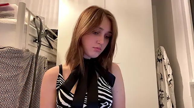Sereneglowz - Take off my bra🤍