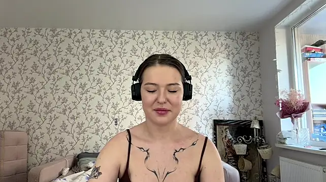 ElizbethPizza - Send ass picture to last tipper