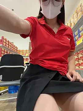 Sneaky_Cumshoot