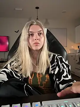 Rainsworld420 - Tittie time
