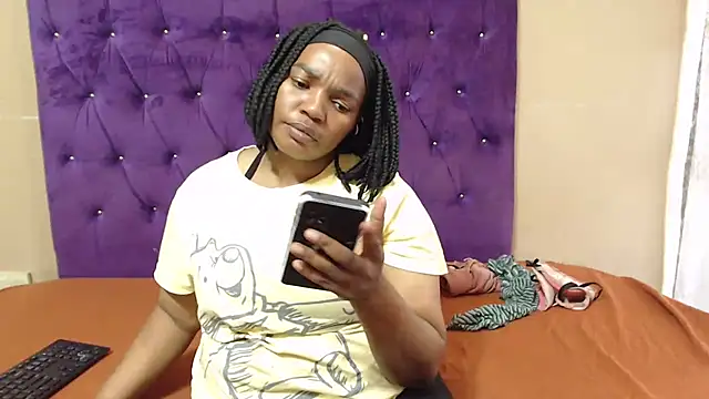 EBONYBUSTYY