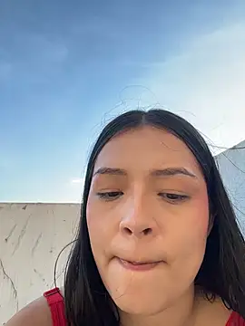 Lola_sweeet18 - Show boobs in the window 🍒