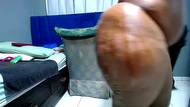 Lelety79 - MAKE ME SQUIRT ON YOUR DICK DDY