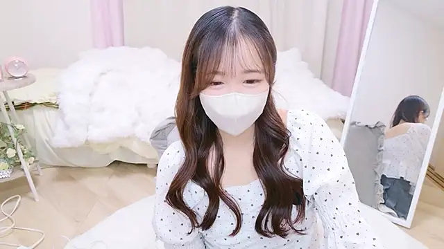 Xx_AO_xx - 上の服ぽいっ♡谷間アップ