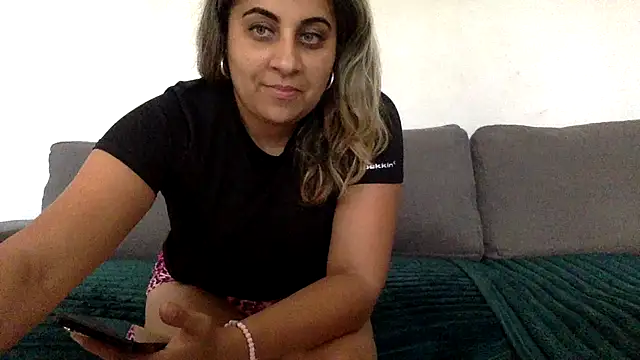 Antoniasweety - play yhit my pusyyy