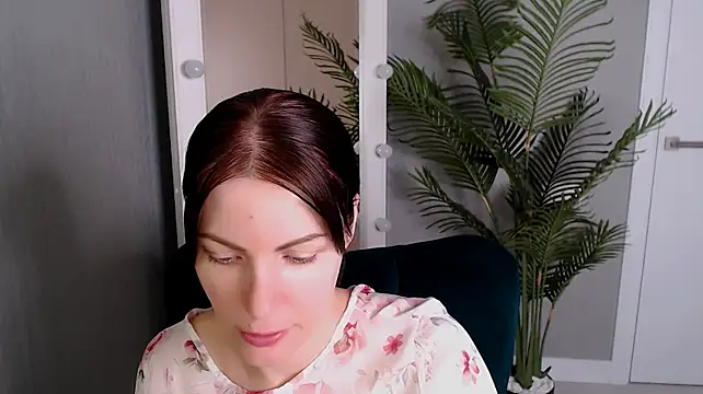 EmmmaLuxe - striptease