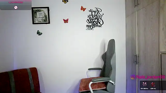 Nala_j8 - FULL NAKED AND PLAY DILDO