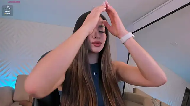 RoxanneHill_ - Show boobs + Spit tits