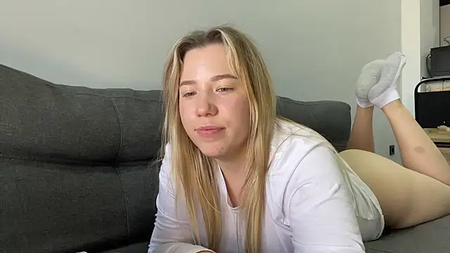 Alyrasun - ice on my nipples