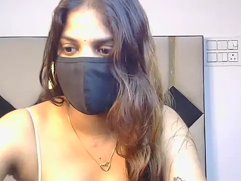Hii-tanisa - pussy oil massage