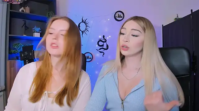 Caroline_honeyy - to play tits