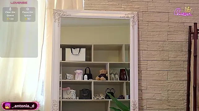 Bella_Posh - Happy pussy, happy life!