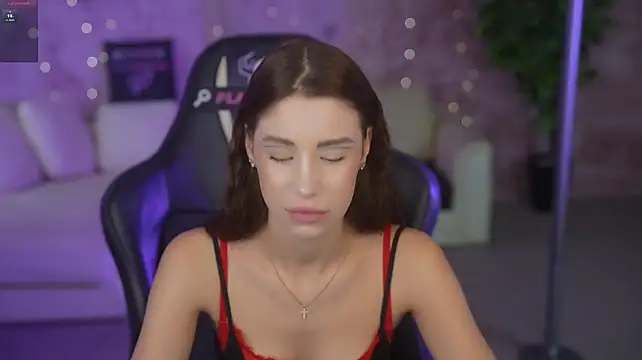 Selena_Glow - topless
