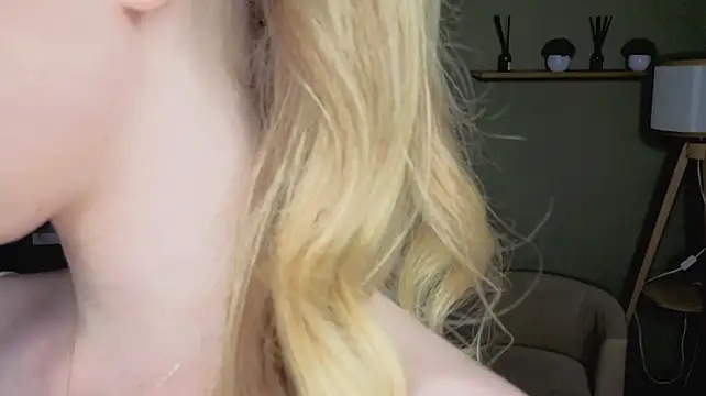 BlondeMiaX - Take off my top and see my boobs