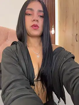 Dakota-fire - Oil or cream on my tits 💧🍒.