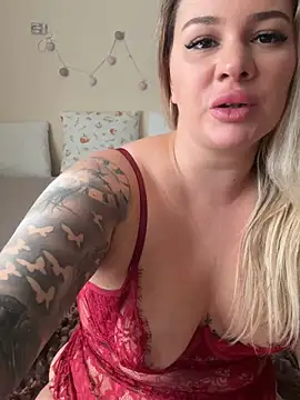BigPeachBunnyX - Dildo in ass🍆🍑