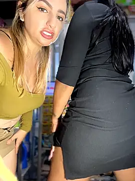 Sammyqueenx21 - doggy fingering my ass