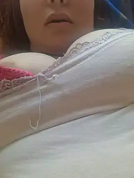 Mari-cute - بيان لحمي عاري