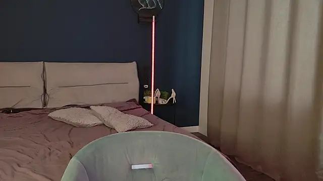 Di_na_Bell - your ass is incredible!!
