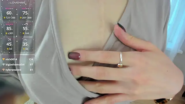 DarleenWarrior - Bare back dance 👀
