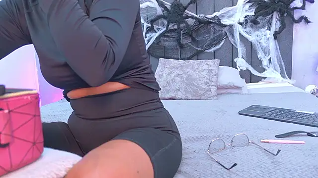 Kendra_london - 🎃🍭 Show Naked 🎃🍭