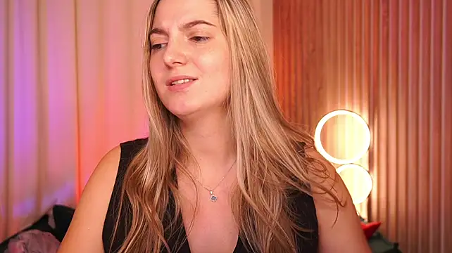 LucreciaStorm - boob zoom + massage