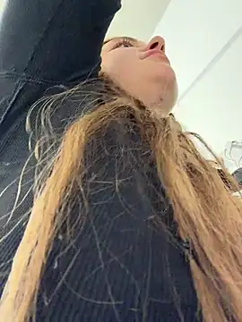 Lucy-joy - SHOW BIG NAKED ASS
